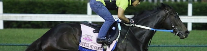 Ever So Clever, Torrent breeze ahead of Kentucky Oaks