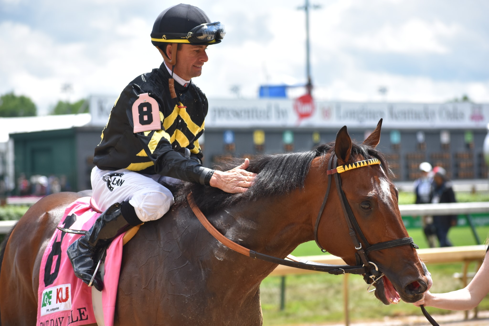Wild Shot thrives on cut back in Pat Day Mile