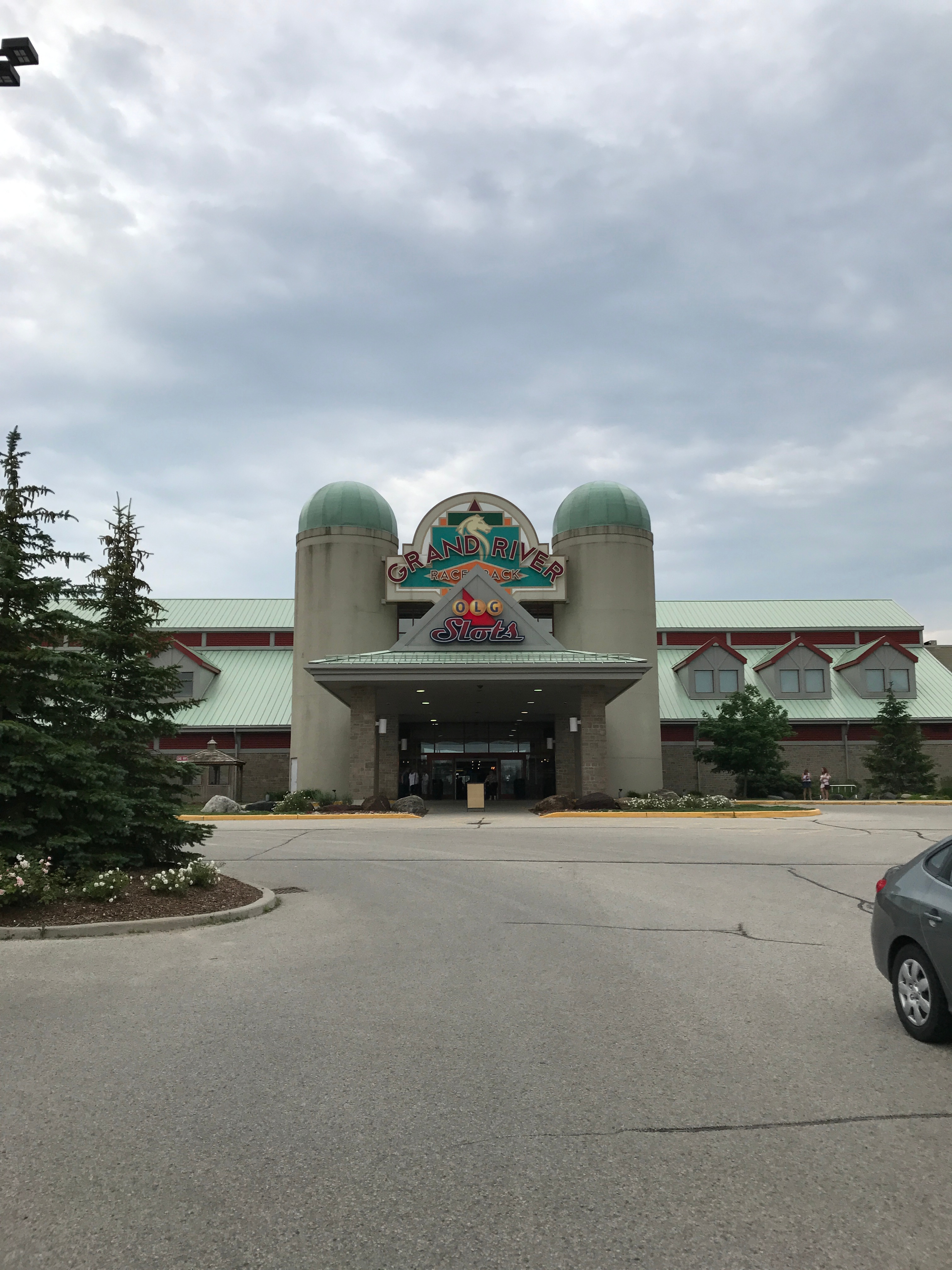 A Day at the Races: Entertainment Flows On and Off Track at Grand River Raceway