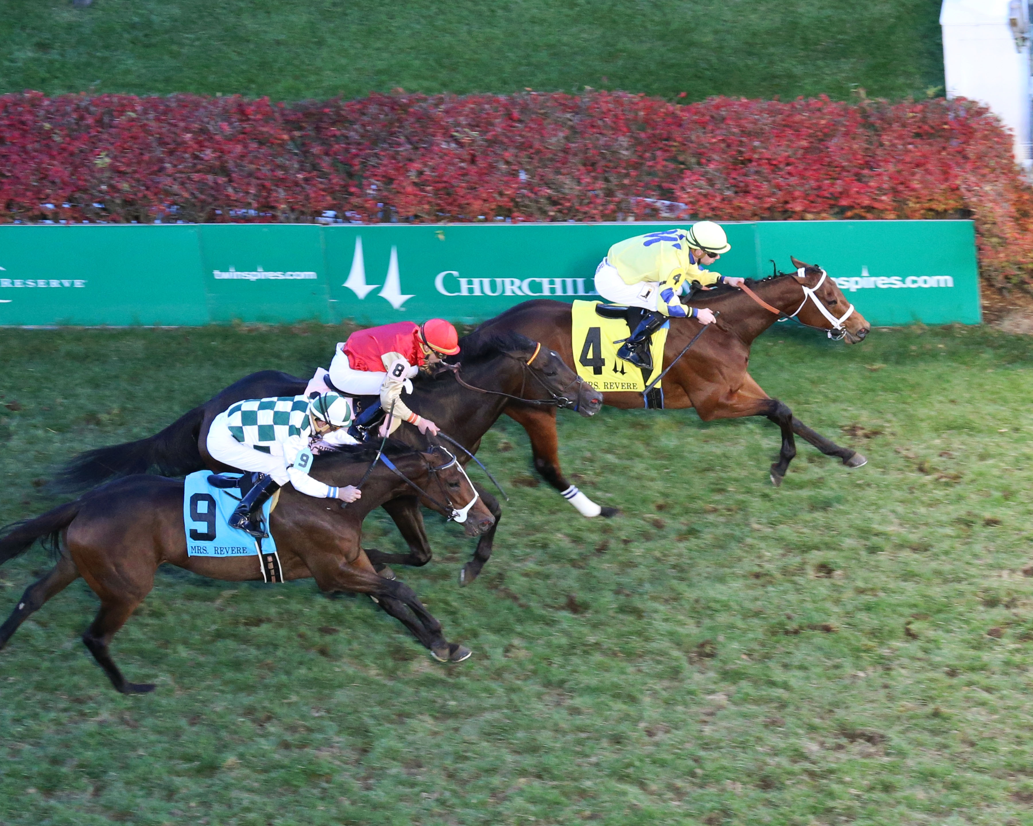 Lovely Bernadette makes it three straight in Mrs. Revere