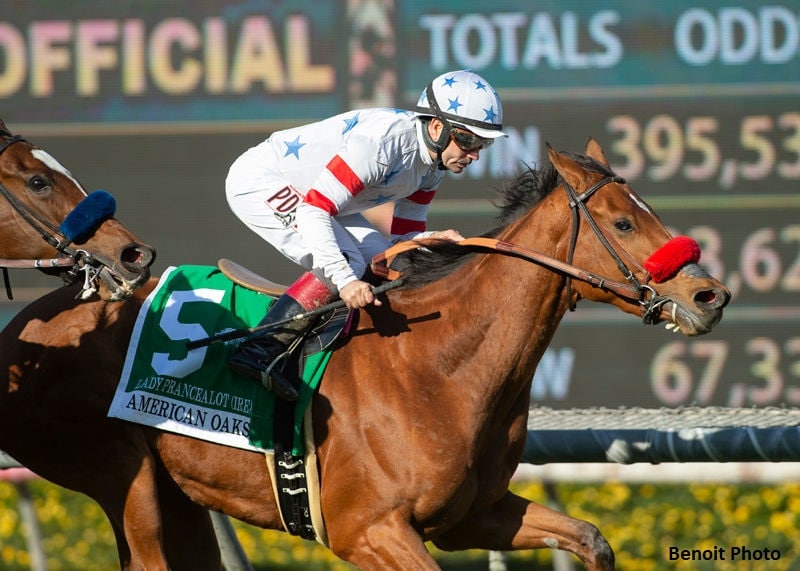 Lady Prancealot rides rail in American Oaks; Mo Forza makes it four straight in Mathis