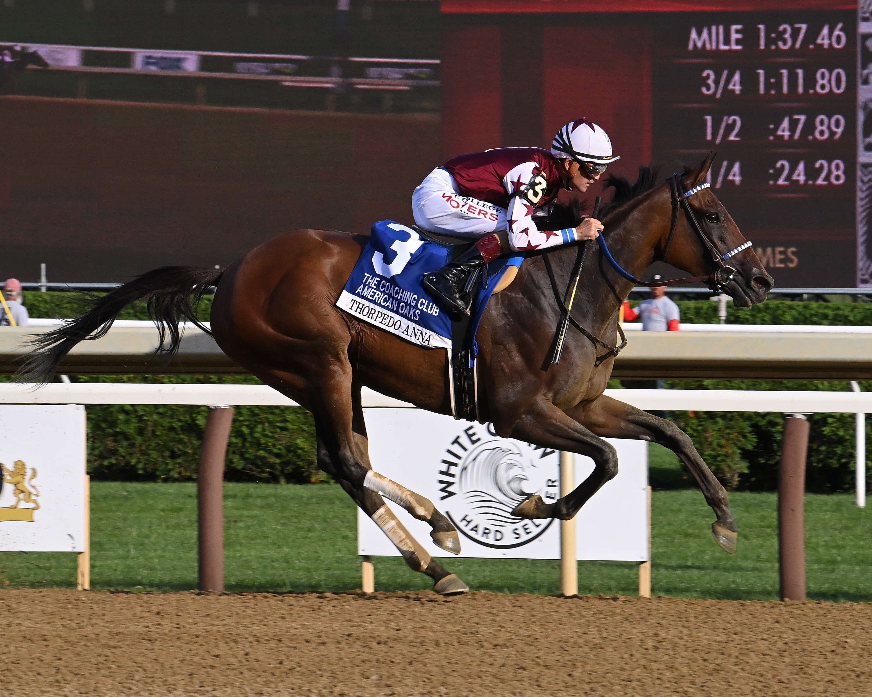 Thorpedo Anna romps in CCA Oaks after early hop