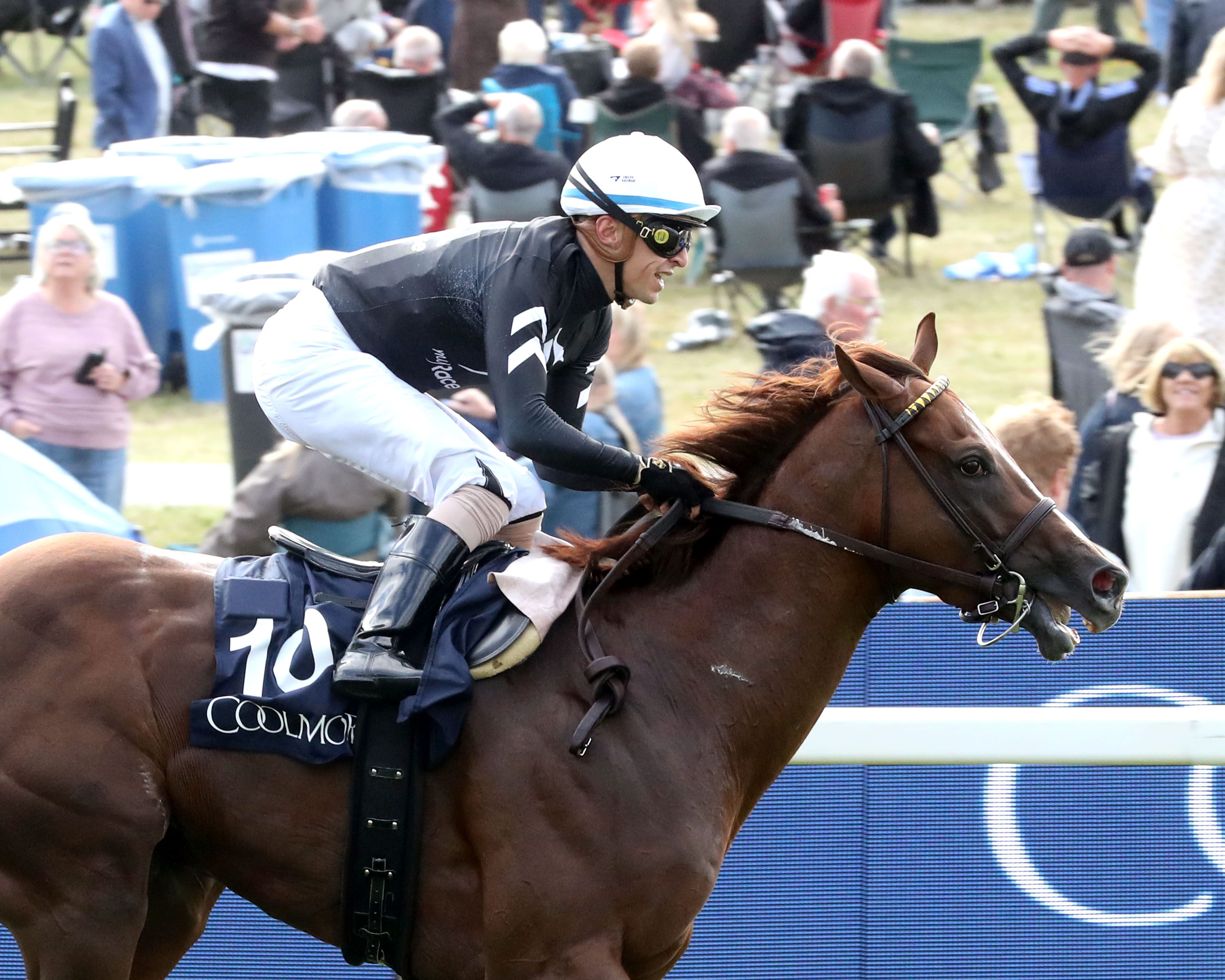 Bacio wins the Nunthorpe (G1) at York Racecourse.