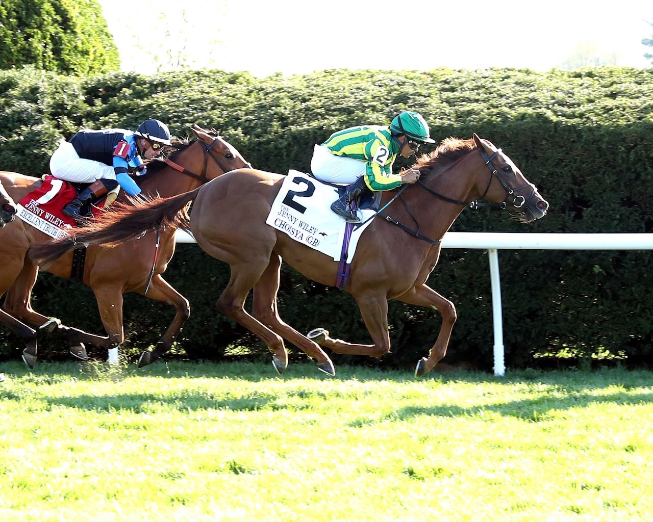 Choisya wins the Jenny Wiley at Keeneland.