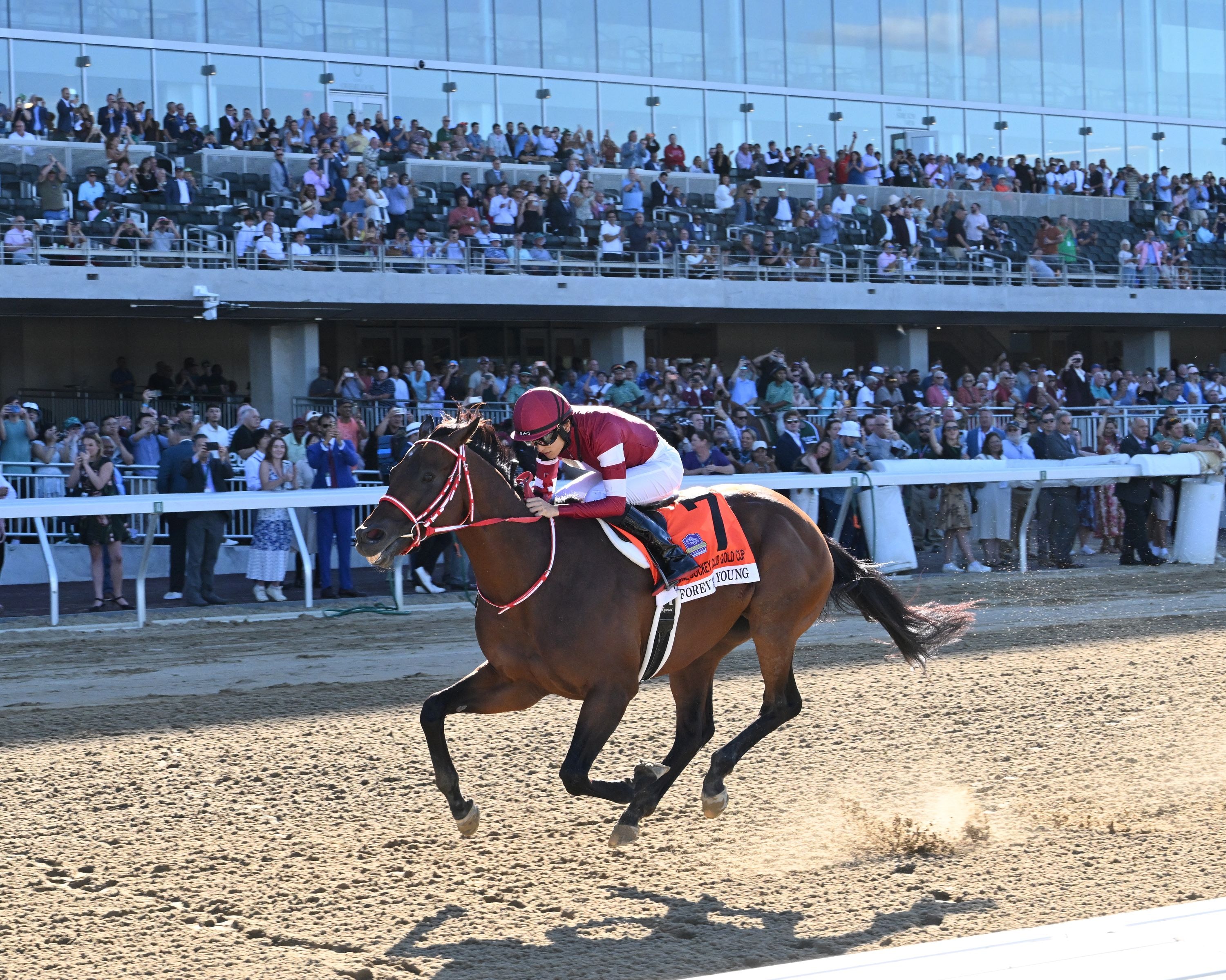 Forever Young dominant in Jockey Club Gold Cup
