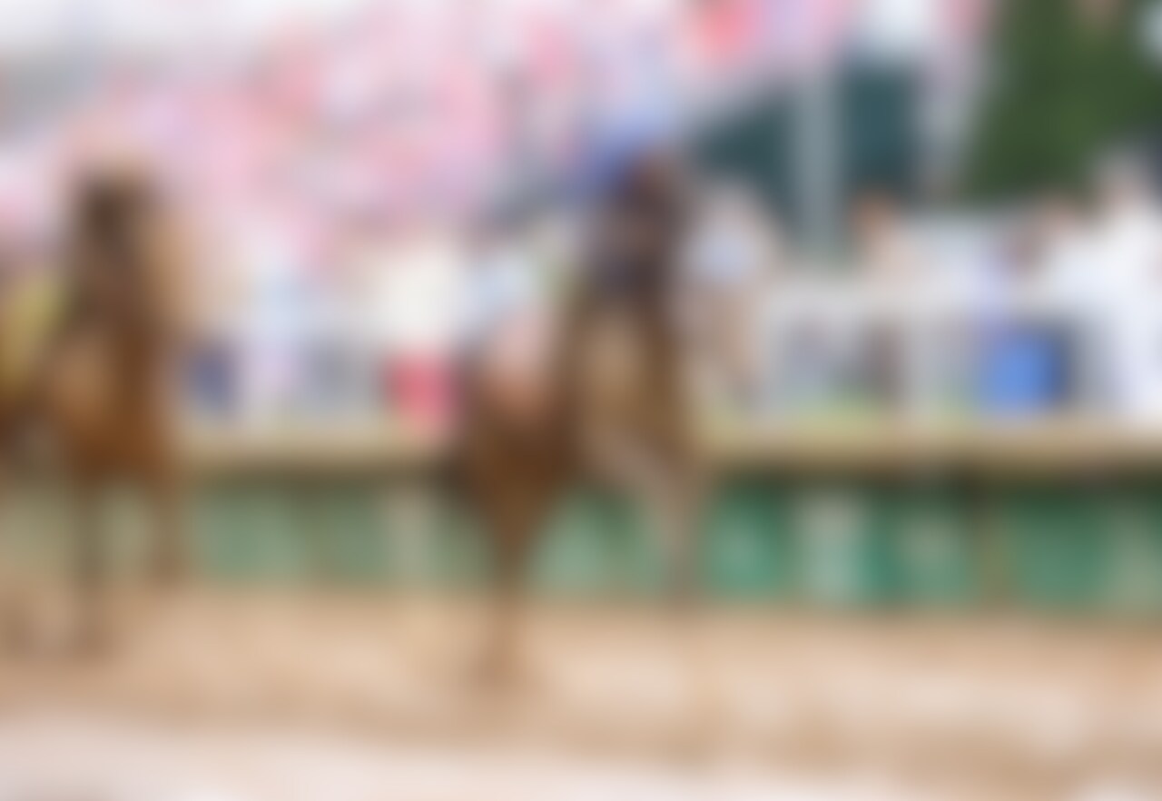 Good Cheer winning the Kentucky Oaks (G1) at Churchill Downs