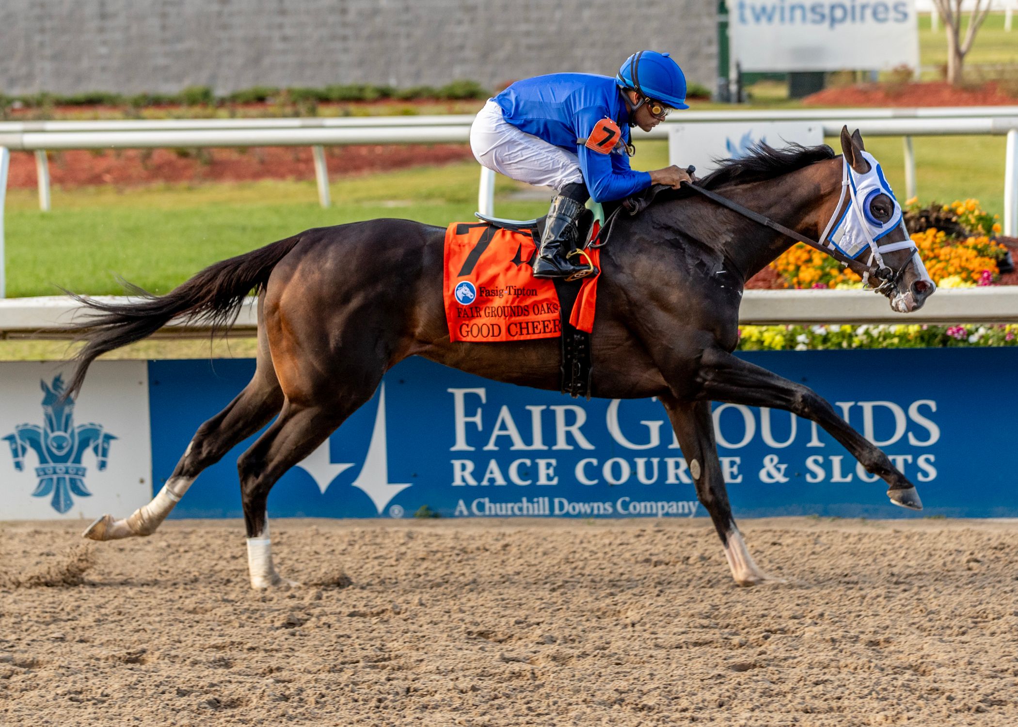 Good Cheer wins the Fair Grounds Oaks at Fair Grounds.