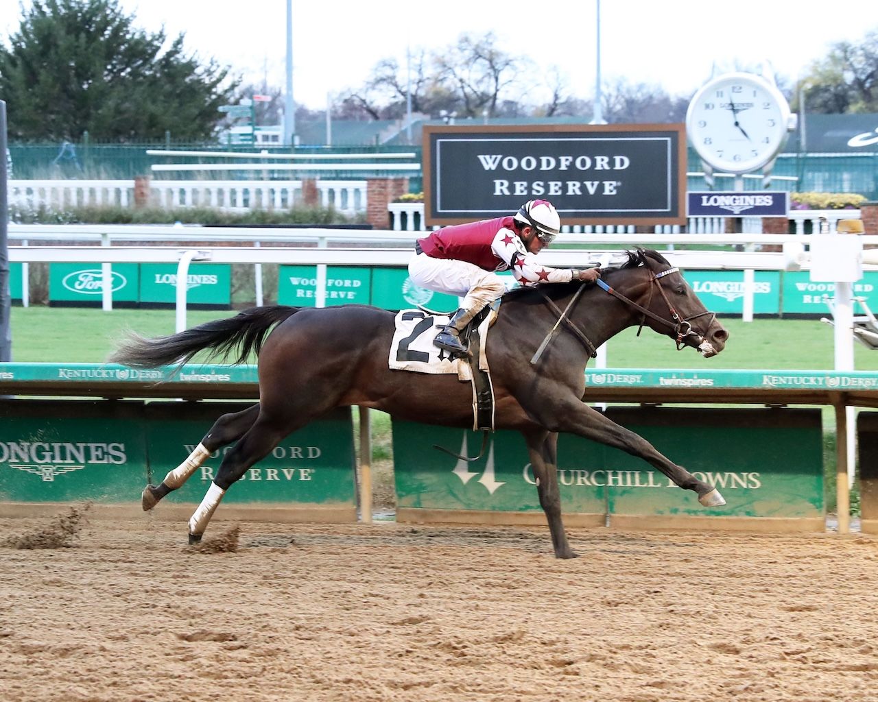 Liberty National wins at Churchill Downs.