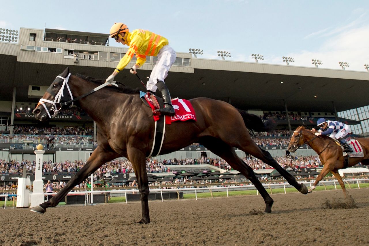 Mansetti wins the Kings Plate at Woodbine.