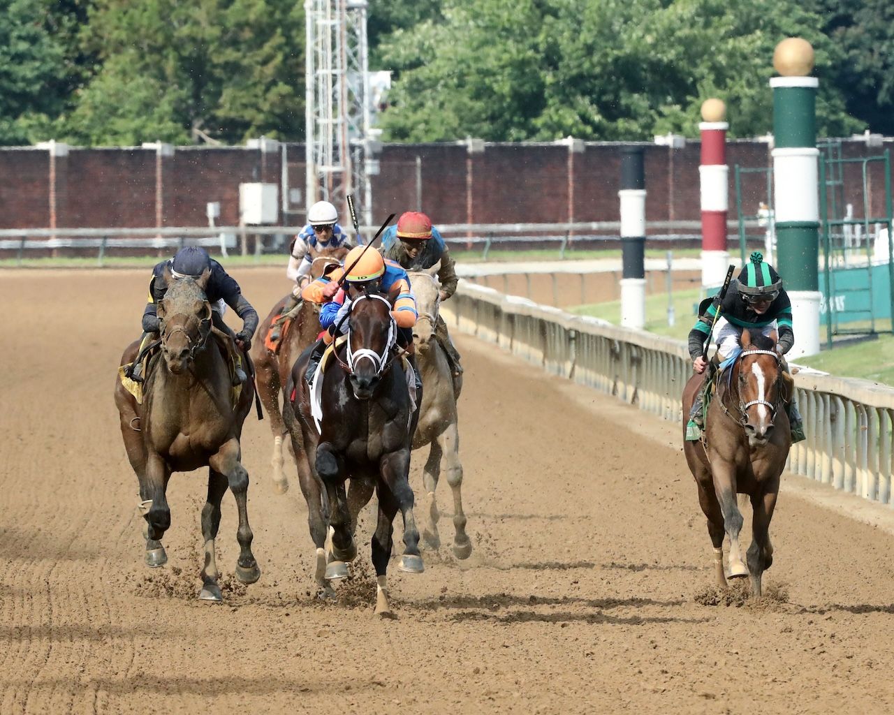 Mindframe wins the Stephen Foster Stakes at Churchill Downs.
