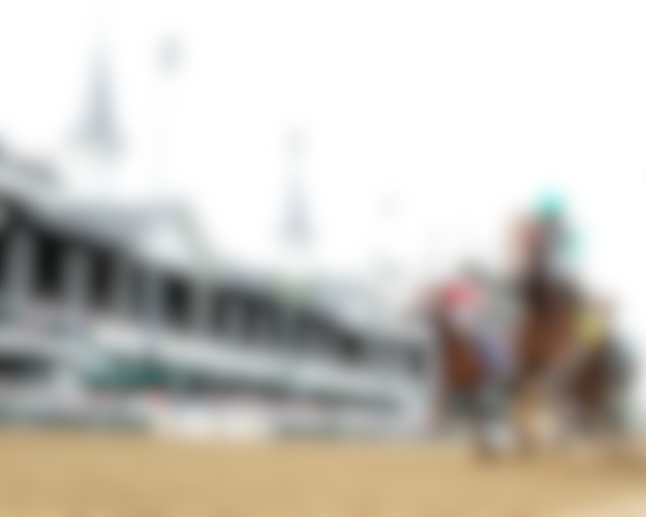 Mystik Dan wins the Blame at Churchill Downs. 