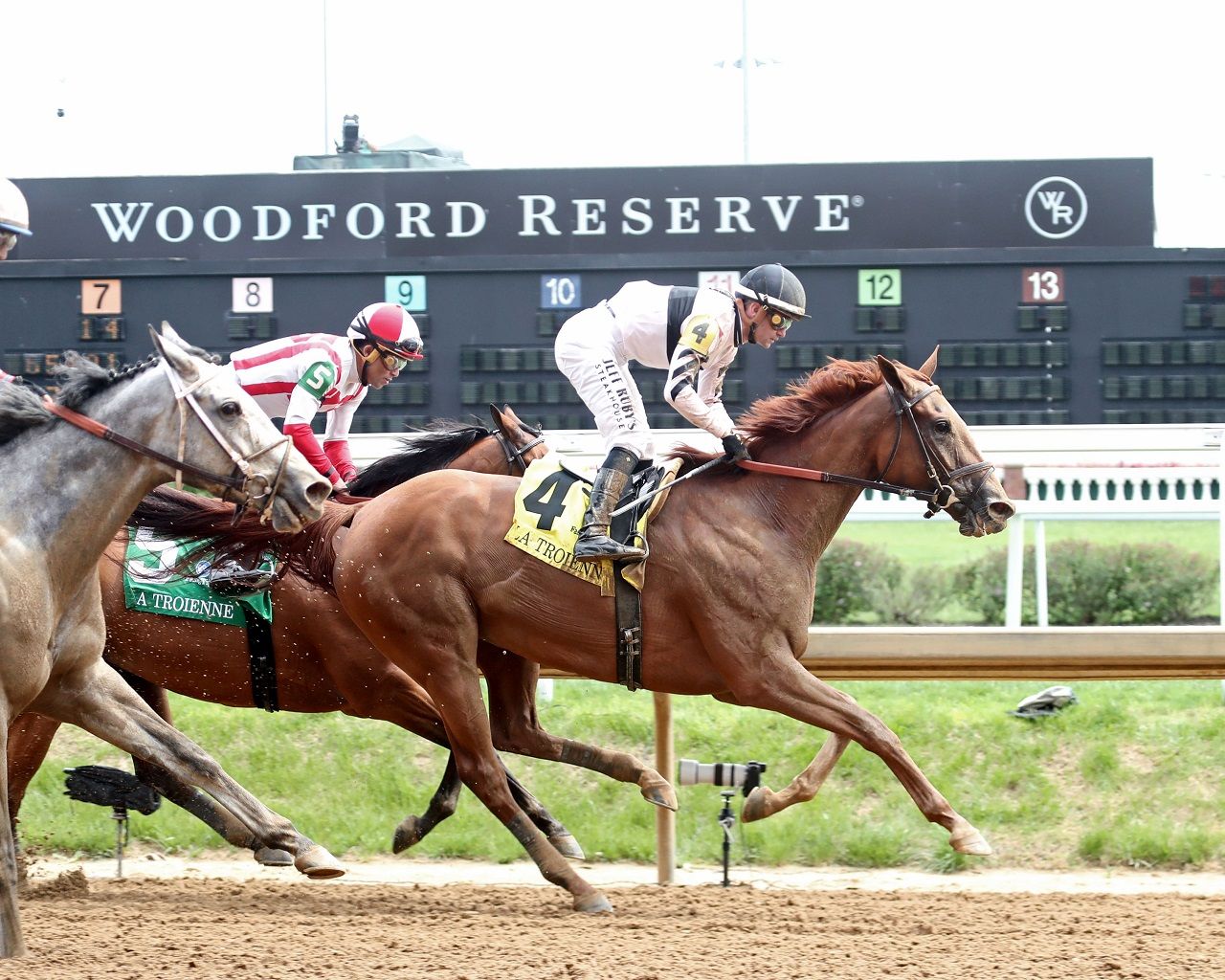 Raging Sea winning the La Troienne (G1) at Churchill Downs