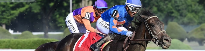 Sippin Pretty swoops late in $55.18 upset of Victory Ride