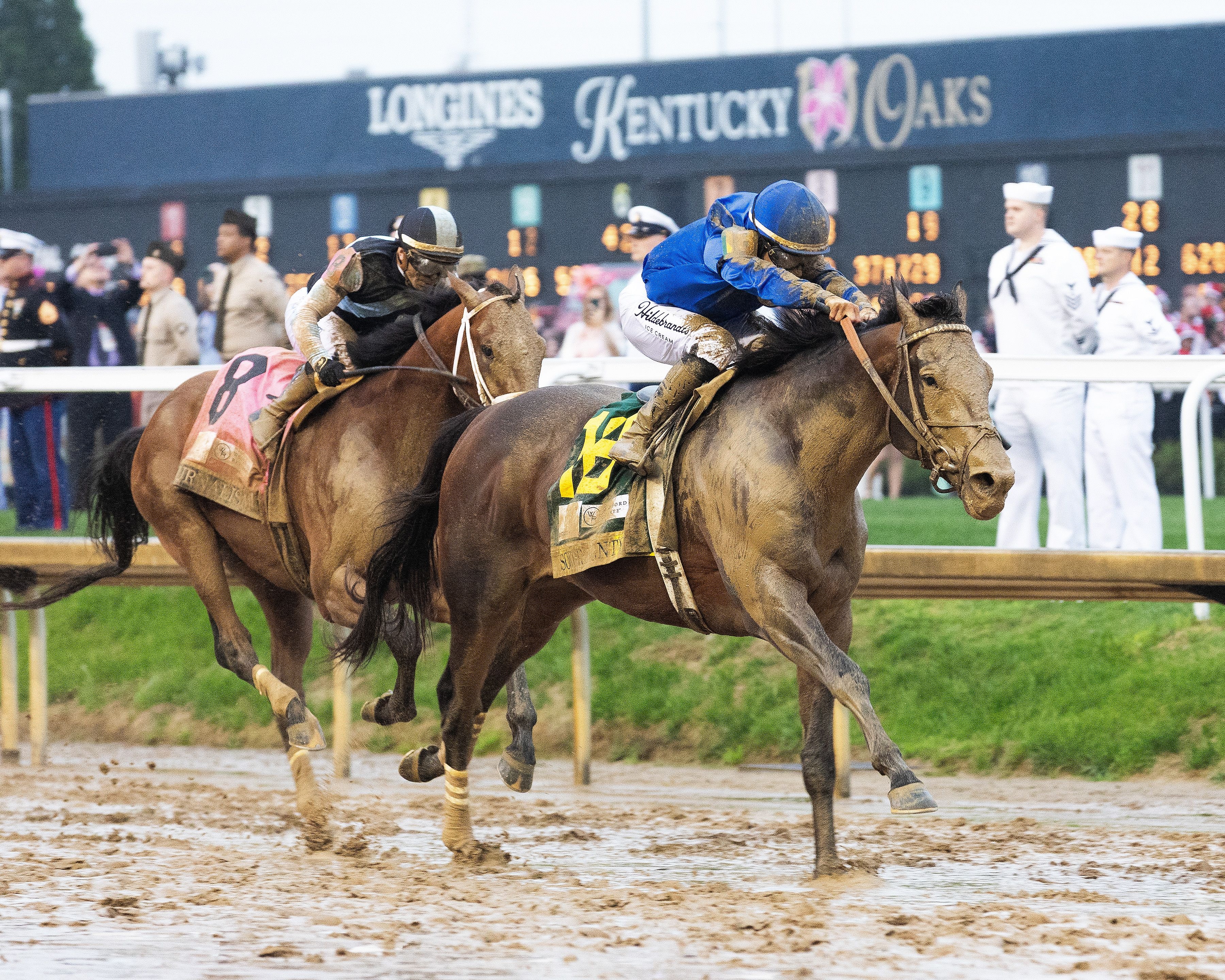 Oaklawn Handicap round three for Sovereignty, Journalism