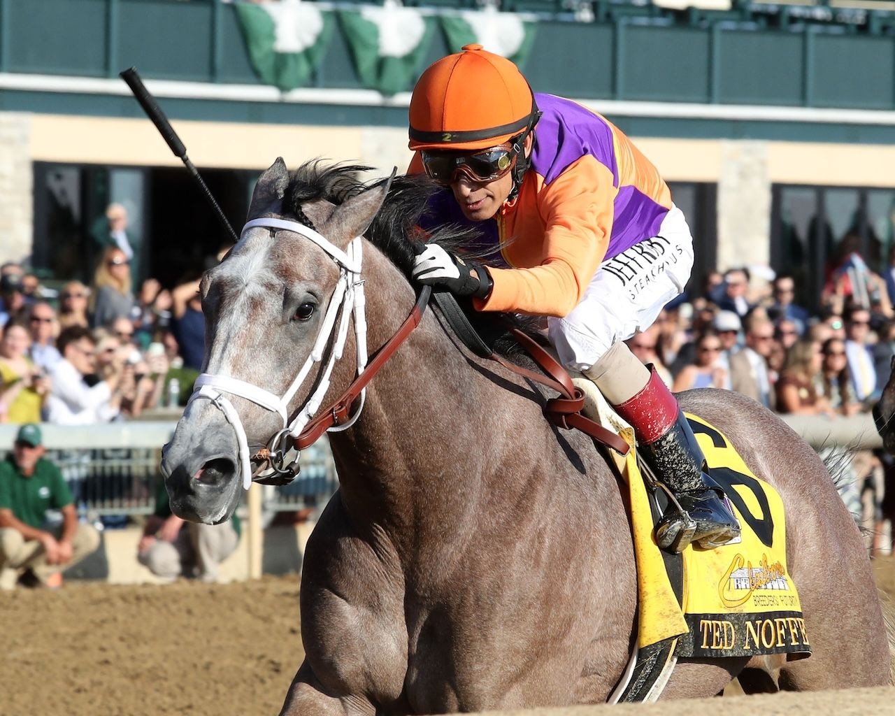 Ted Noffey wins the Breeders' Futurity at Keeneland. 