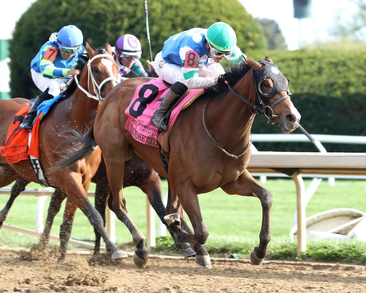 Trendsetter draws rail in Peter Pan