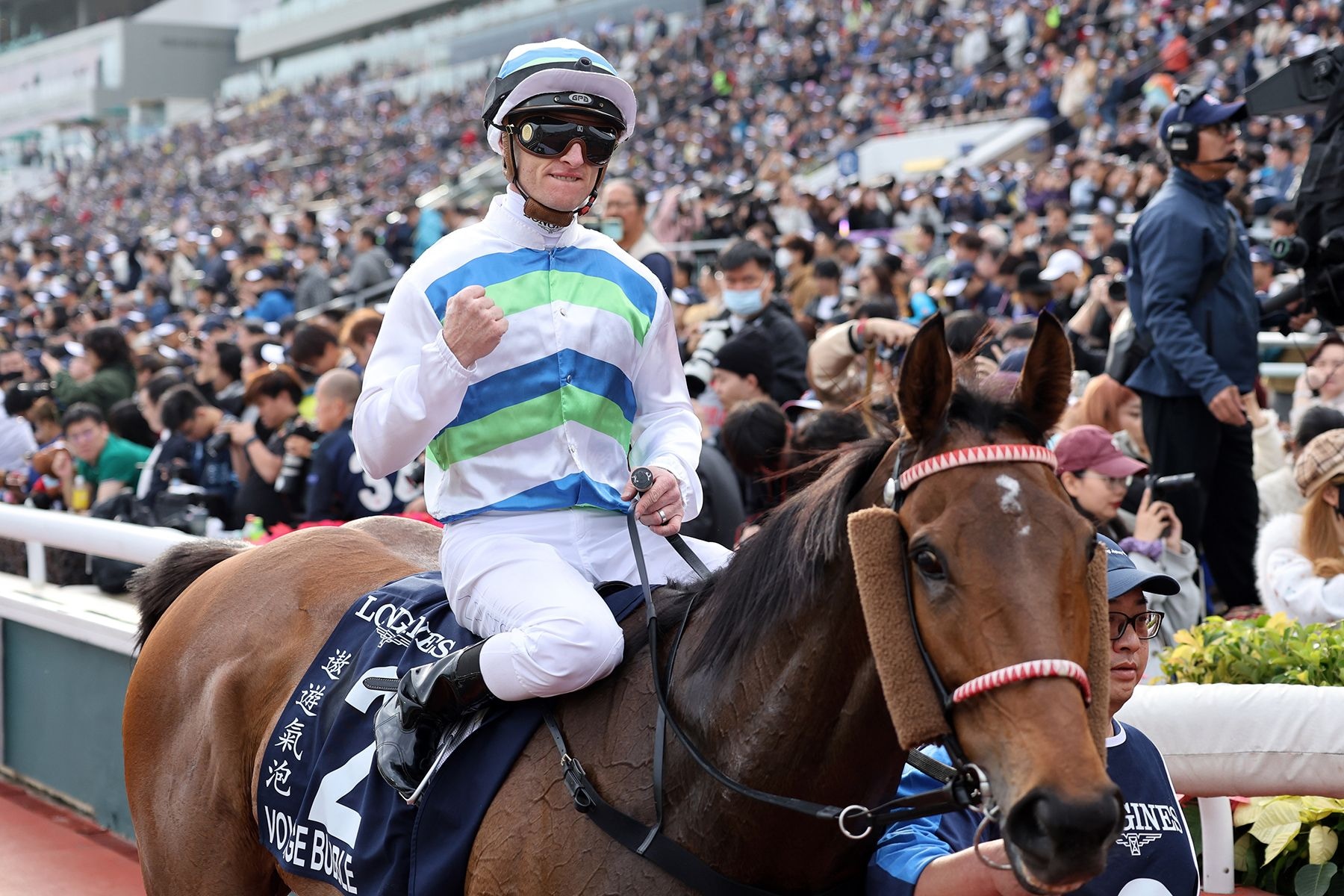 Voyage Bubble gave Zac Purton an HKIR double in the Mile (G1)