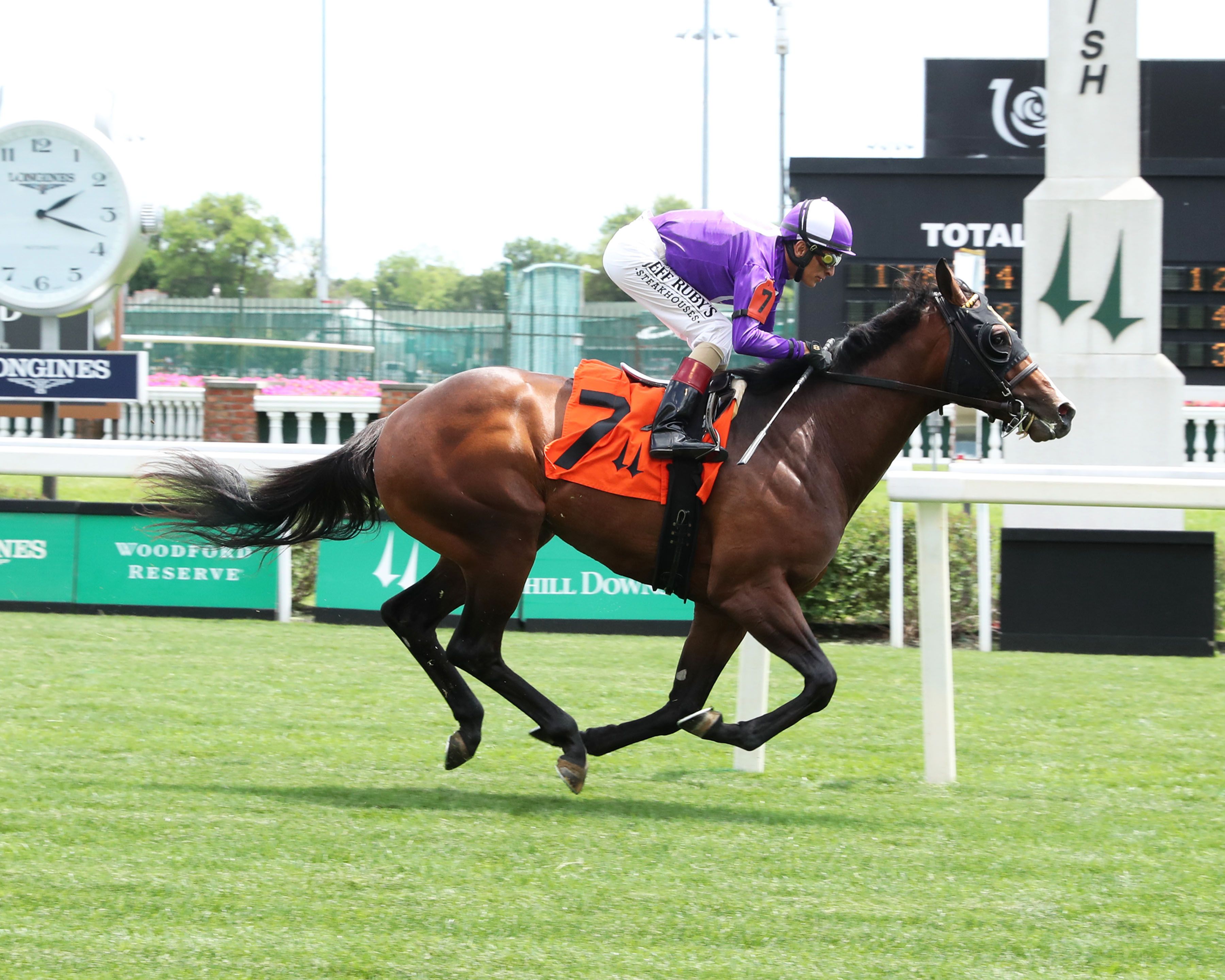 Outfielder wins at Churchill Downs (Coady Media)