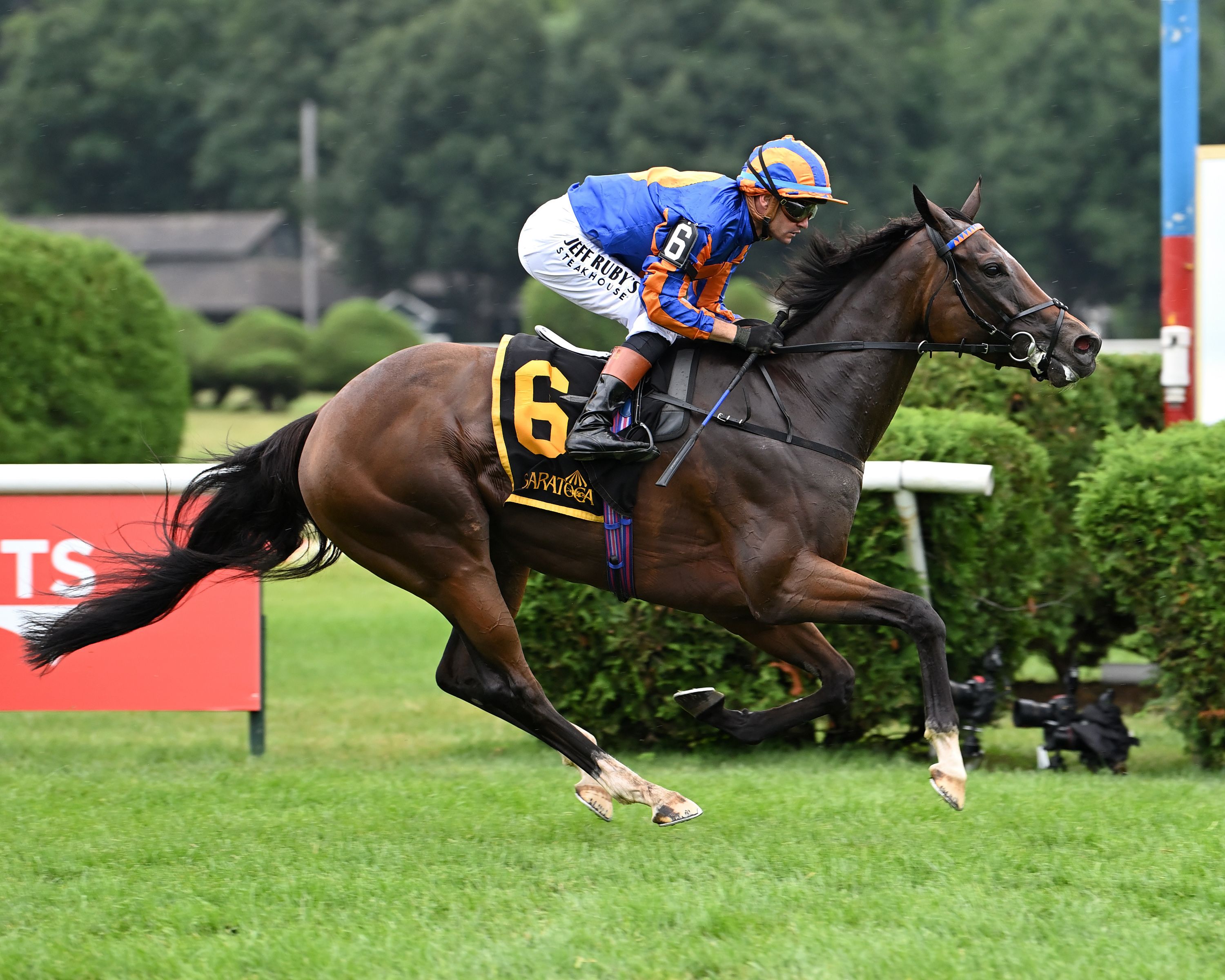 Survie dominated her U.S. debut in the Glens Falls (G2)